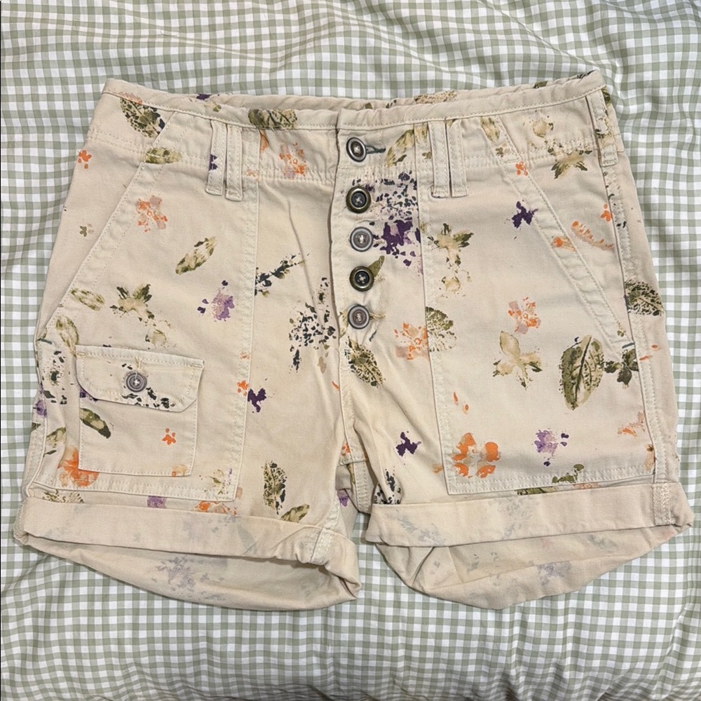 Floral Beige Women's Shorts